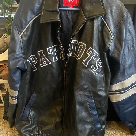 Vintage Patriots NFL Leather Jacket - Picture 3 of 8
